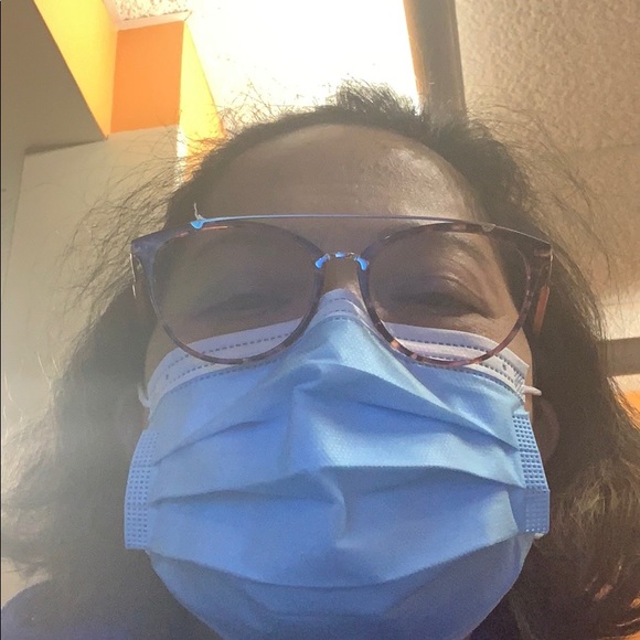 Meet your Posher, Julita - Picture 1 of 1